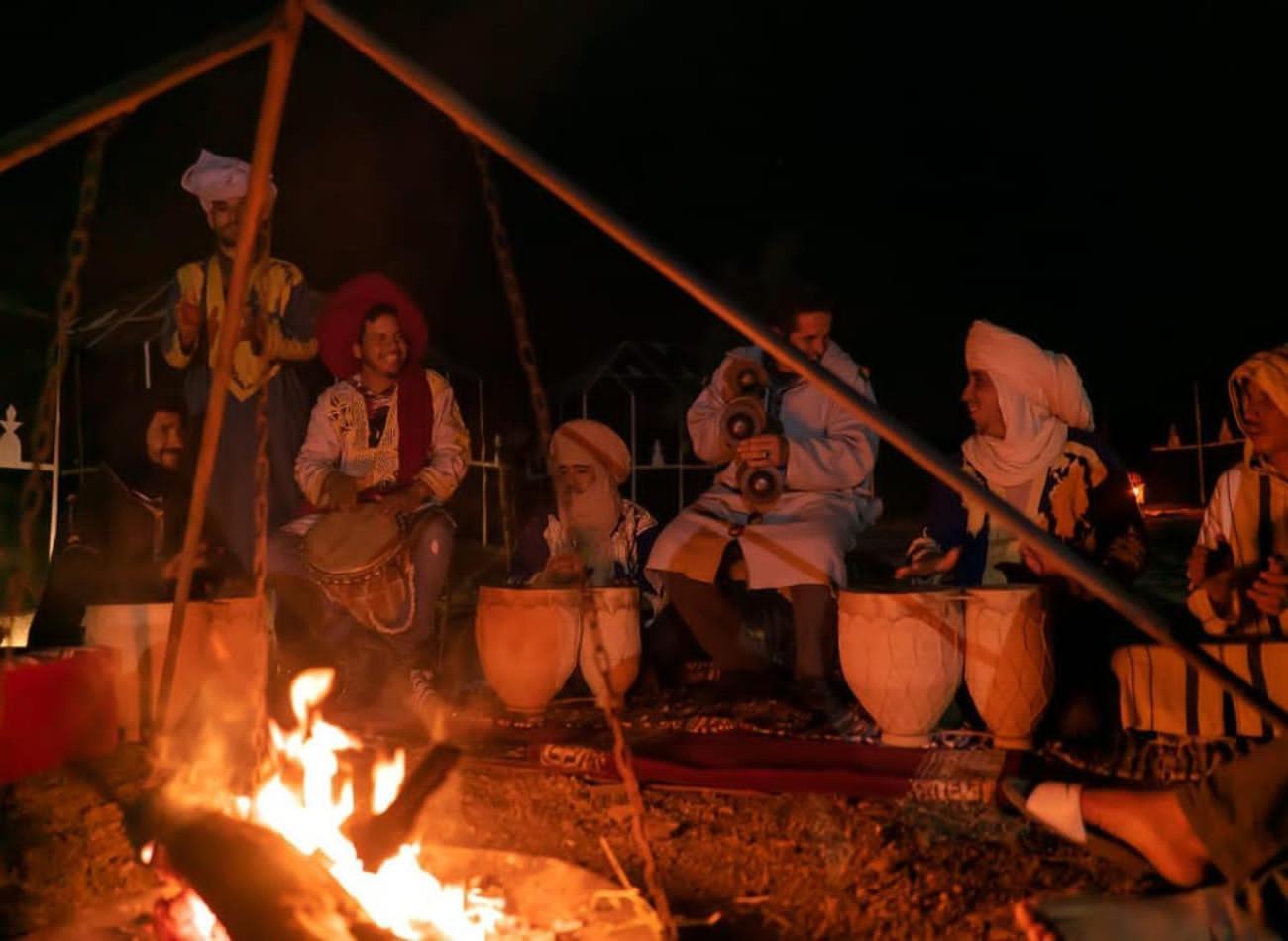 Erg Chebbi Romantic Desert Camp メルズーガ エクステリア 写真