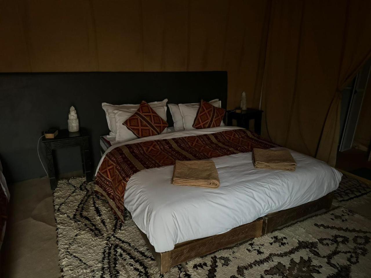 Erg Chebbi Romantic Desert Camp メルズーガ エクステリア 写真